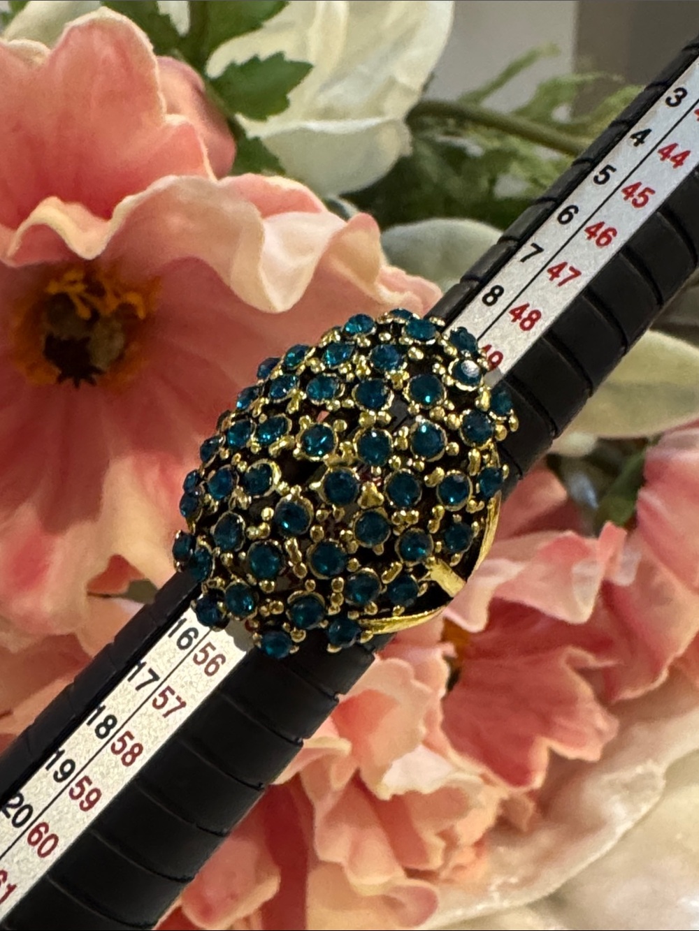 VTG Gold-Tone Ring with Blue Stone Cluster crystals  - Women Jewelry